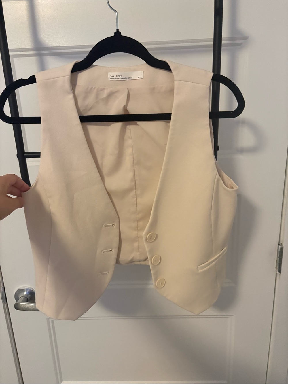 OAK + FORT Soft Cream Tailored Button Vest